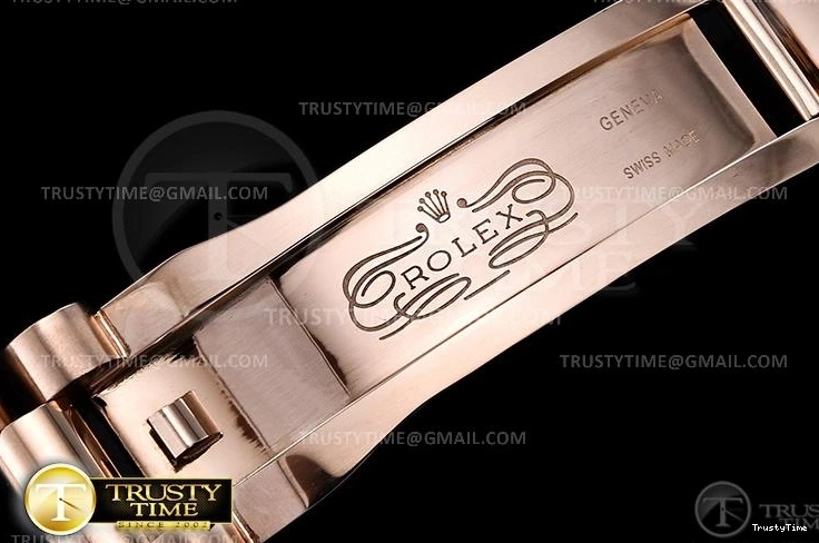 0419 RDD0219E – DayDate 36mm RelaxedFit 695